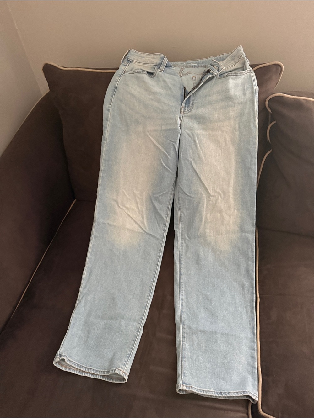Old Navy Light Blue Straight Leg Women’s Jeans